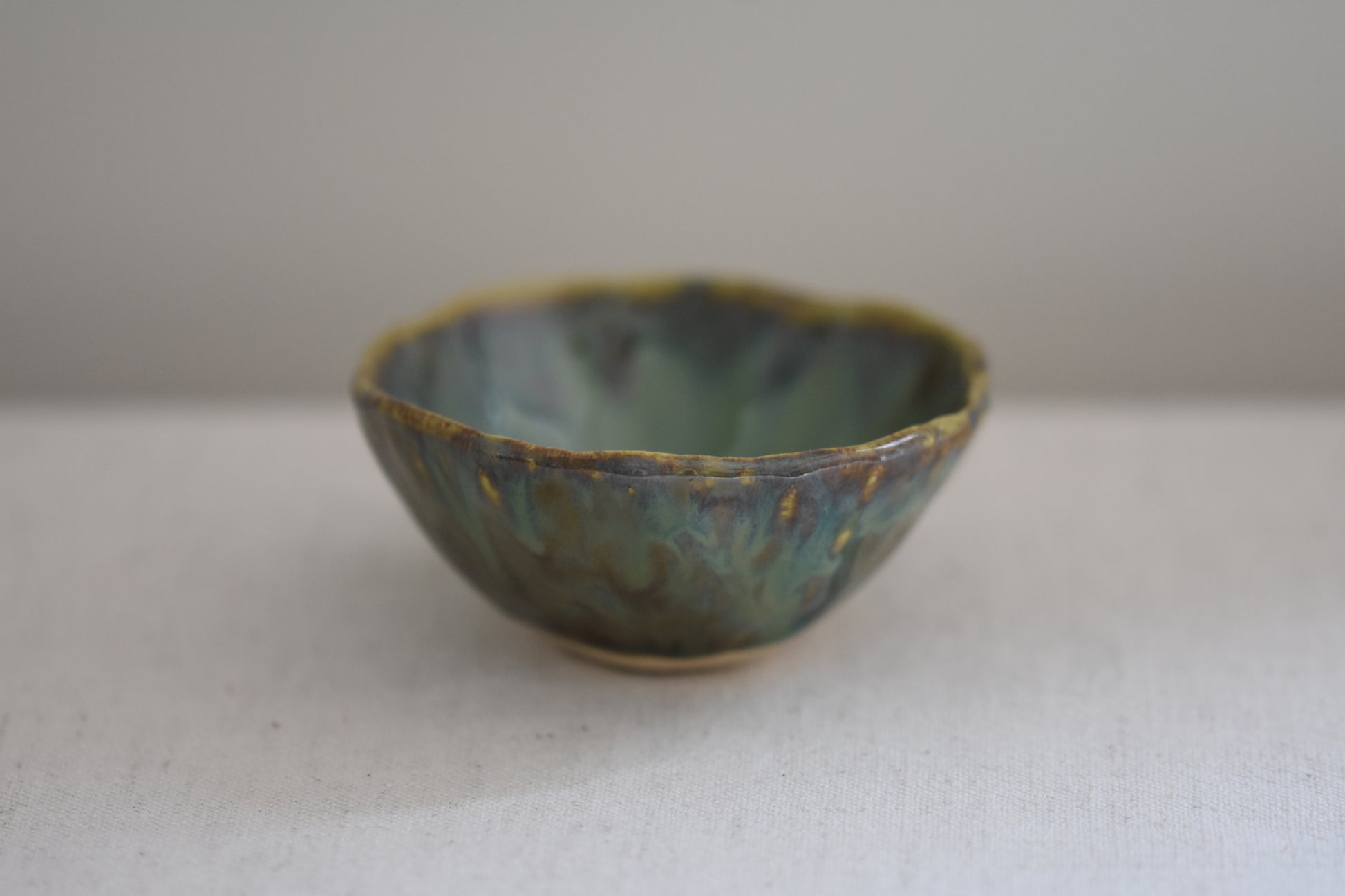 Blume Ceramics stoneware glazed jewellery dish in green.