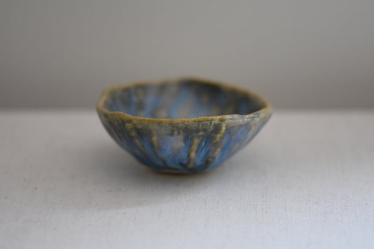 Blume Ceramics stoneware glazed jewellery dish in blue.