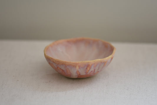 Blume Ceramics stoneware glazed jewellery dish in pink.