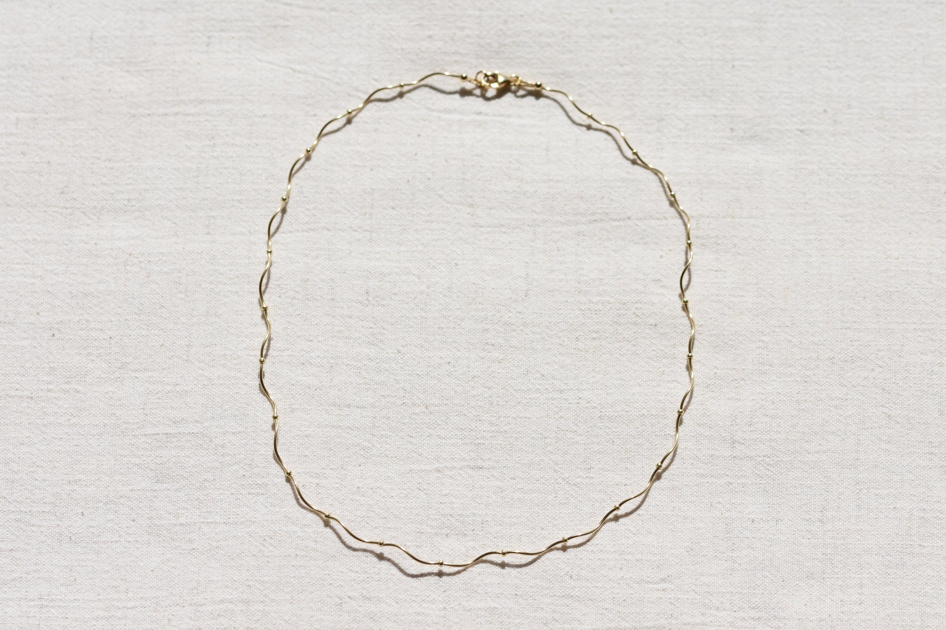 By my hands Ripple Chain Necklace with wavy, gold-filled ripples, Miyuki beads and gold-filled fastenings.