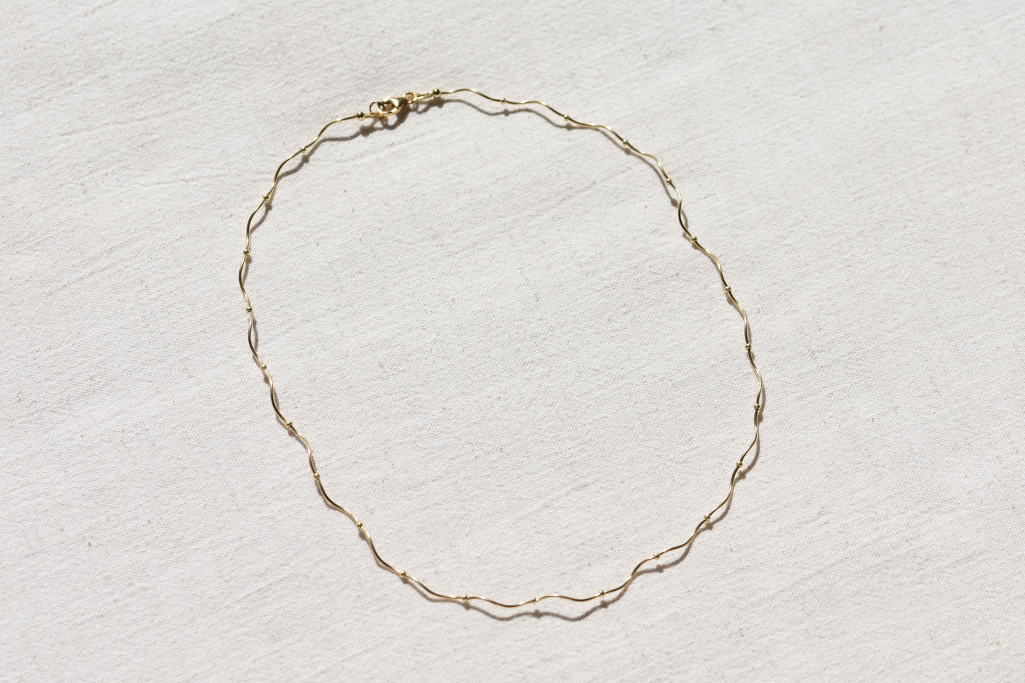 By my hands Ripple Chain Necklace with wavy, gold-filled ripples, Miyuki beads and gold-filled fastenings.