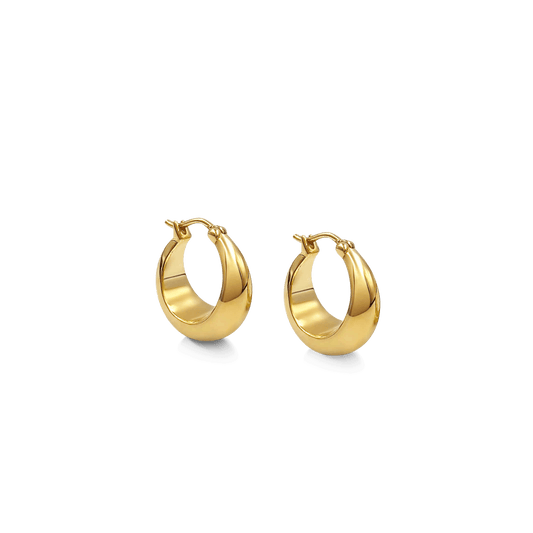 Daphine Oli hoops mini in gold.